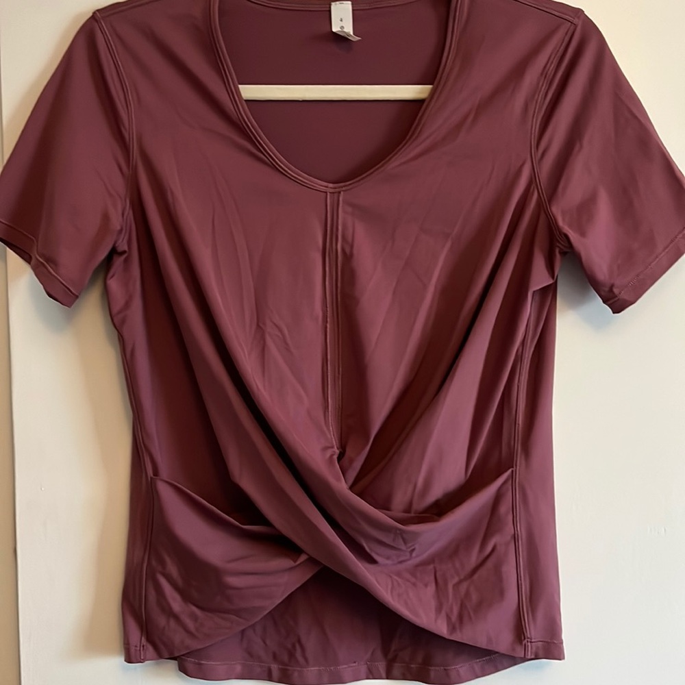Lululemon top